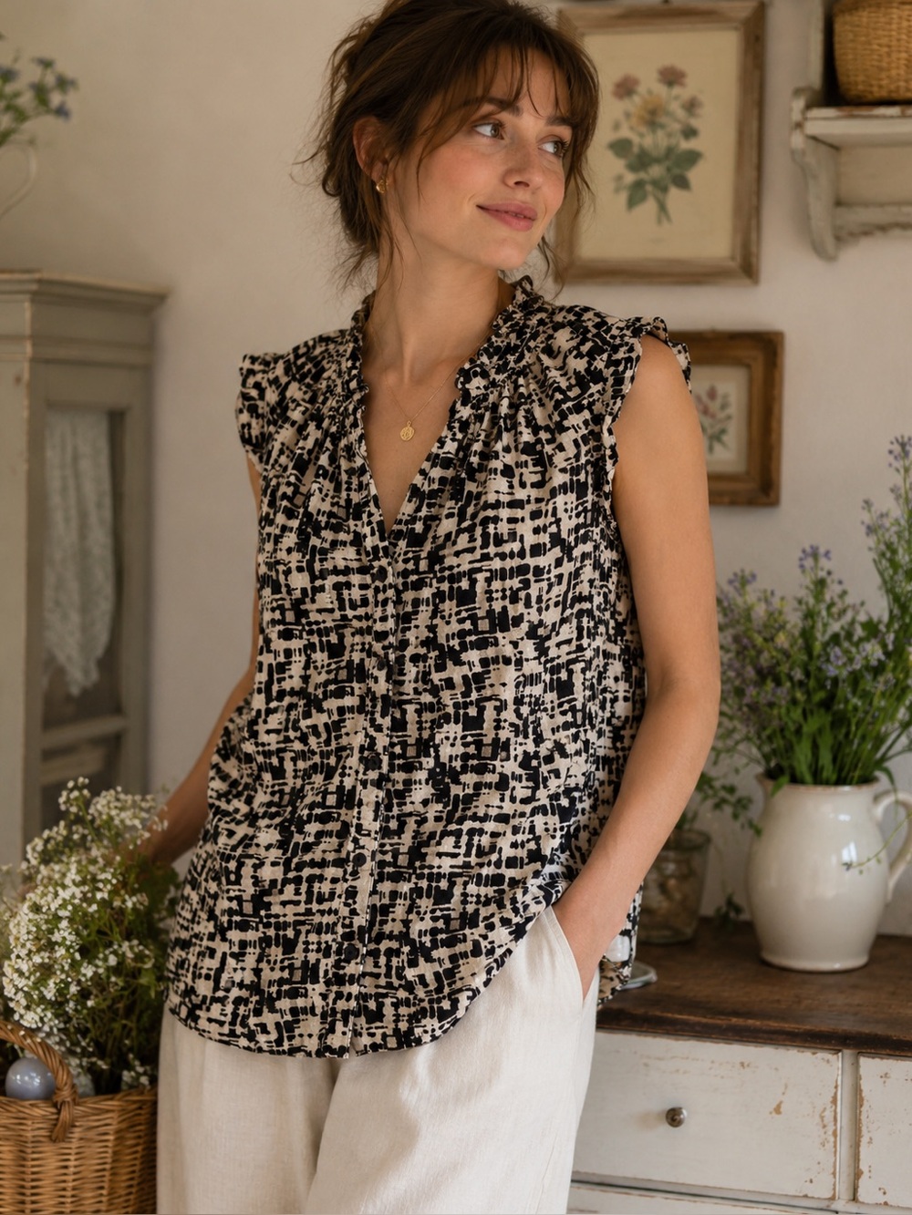 Fenn Wright Manson Linen Blend Abstract Ruffle Neck Sleeveless Button Top Large